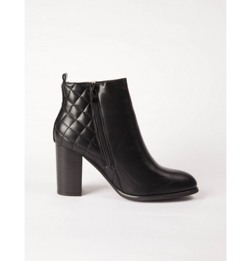 Heeled Quilt Detail Boot