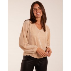 V Neck Plisse Batwing Bubble Hem Top