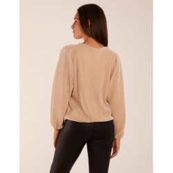 V Neck Plisse Batwing Bubble Hem Top